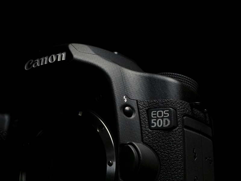 Illustration for article titled Canon EOS 50D Official: 15-Megapixel Prosumer DSLR Is First With Digic 4 Processor